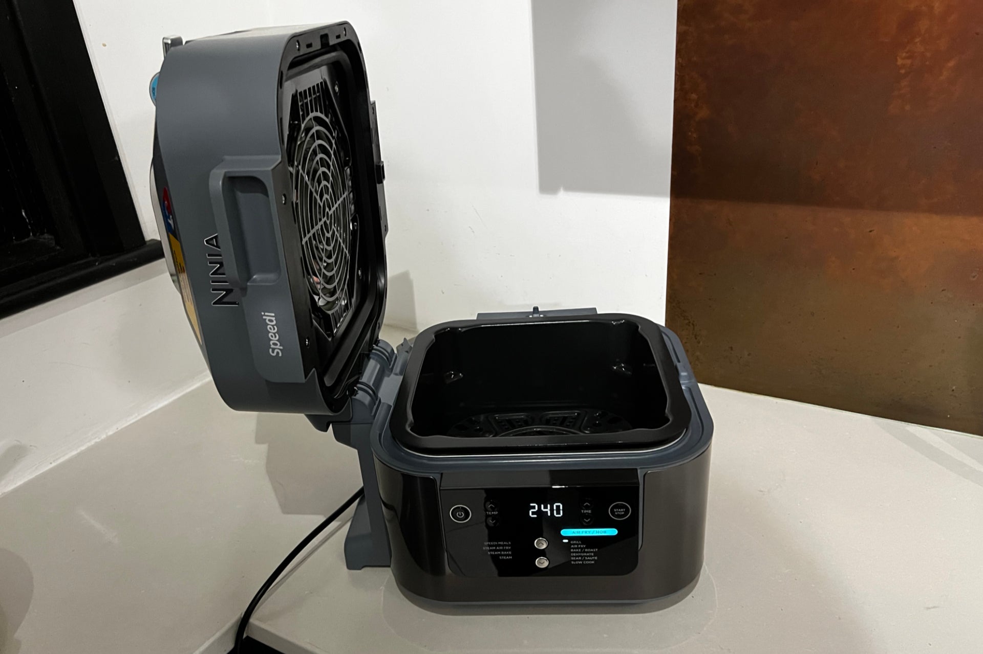 Ninja Speedi 10-in-1 Rapid Cooker and Air Fryer ON400UK Review: Meals fast