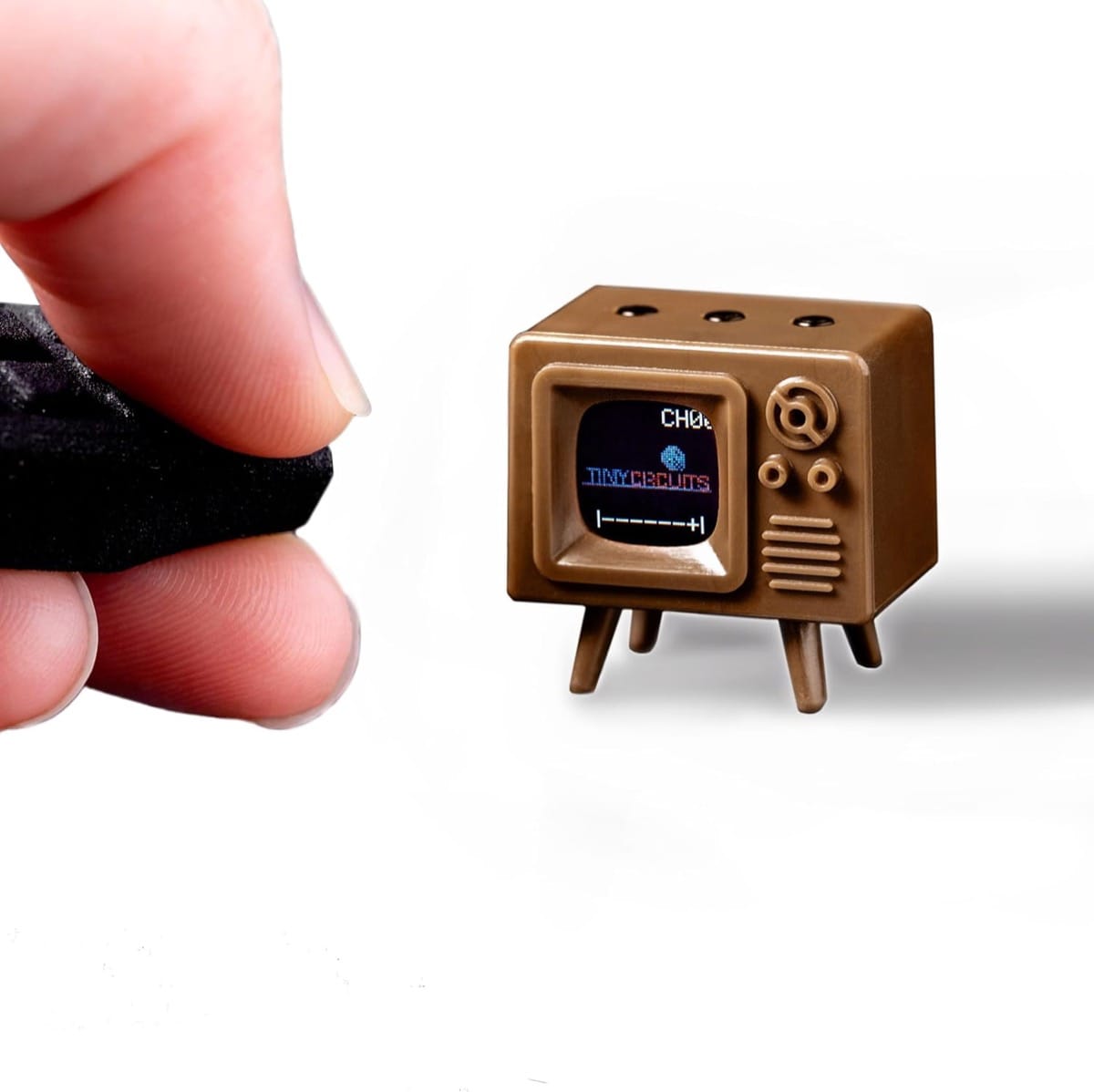 Itsy bitsy teeny weeny TV for your geek dollhouse